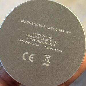 Mag Safe Magnetic Wireless Charger - Silver